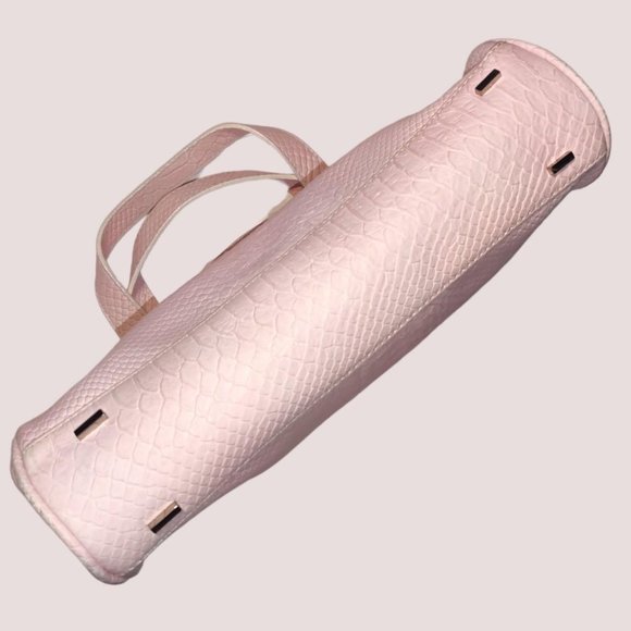 Dissona Italian Designer Pink Leather Shoulder Bag! 💖 - Picture 6 of 8